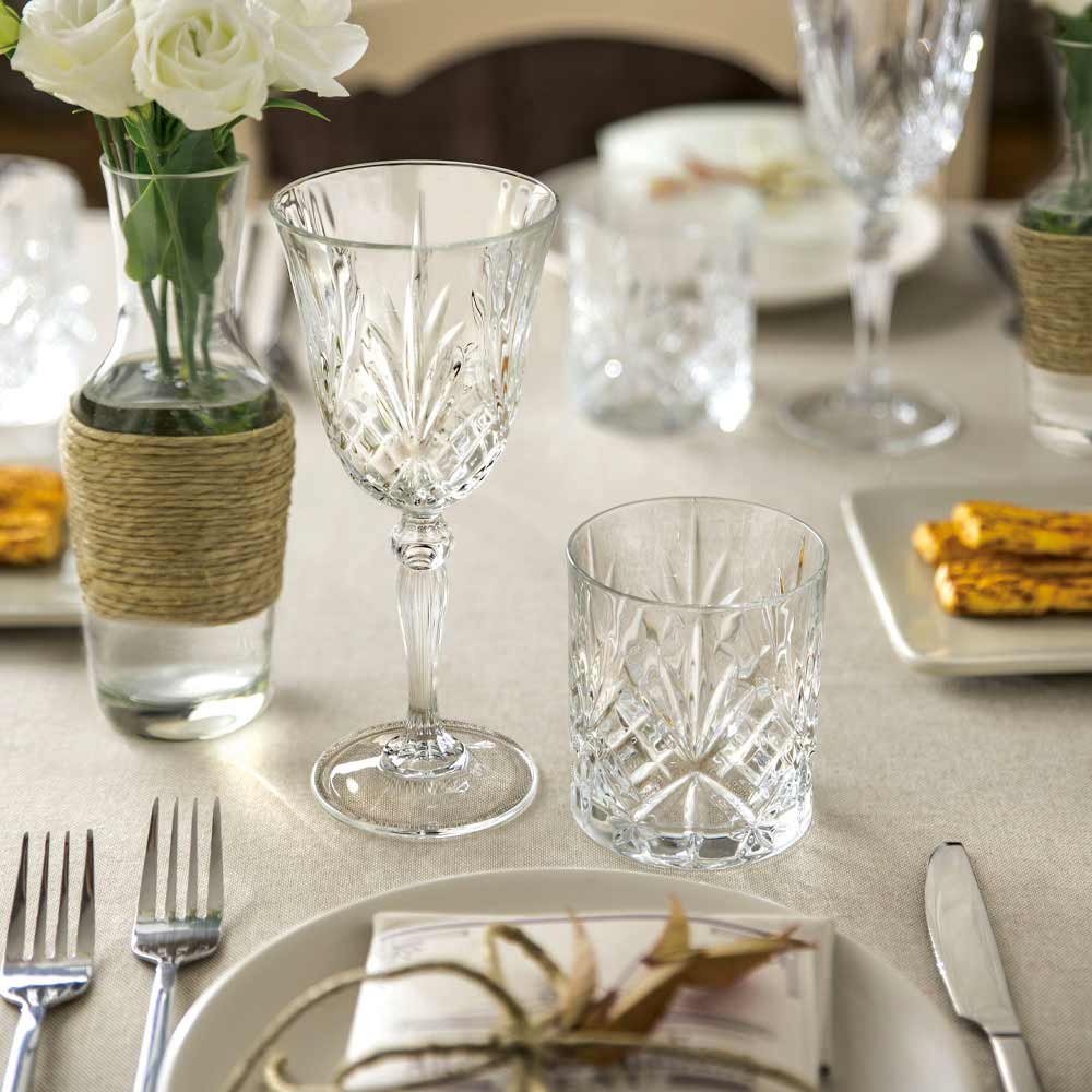 So Wählen Sie das Richtige Kristallglas für den Tisch - Artikel