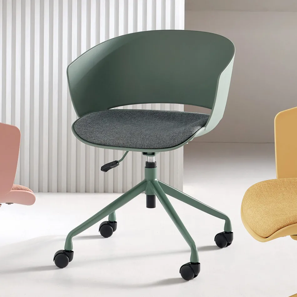 2 um 180° drehbare Sessel mit stoffbezogenem Sitz aus Polypropylen - Renza Viadurini