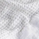 Bademantel mit Kapuze und Leinenrüsche aus Baumwollwabenmuster – Plüsch Viadurini