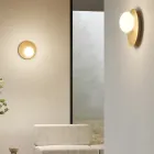 Wand- oder Deckenleuchte aus Aluminium, Metall und weißem Glas - Luma Viadurini