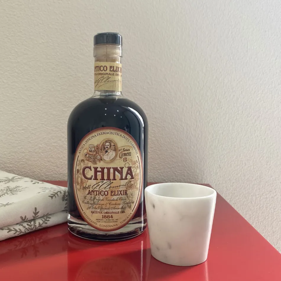 Grappaglas aus weißem Carrara-Marmor Made in Italy - Fergie Viadurini