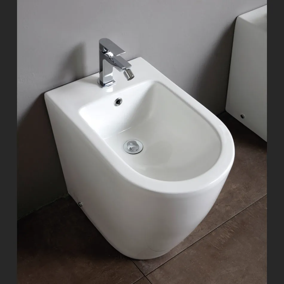 Einloch-Bidet mit versetztem Ablauf aus Keramik in modernem Design - Oleandro  Viadurini