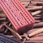 Handwerkliche rechteckige Zimt-Duftkerze, hergestellt in Italien – Alissa Viadurini