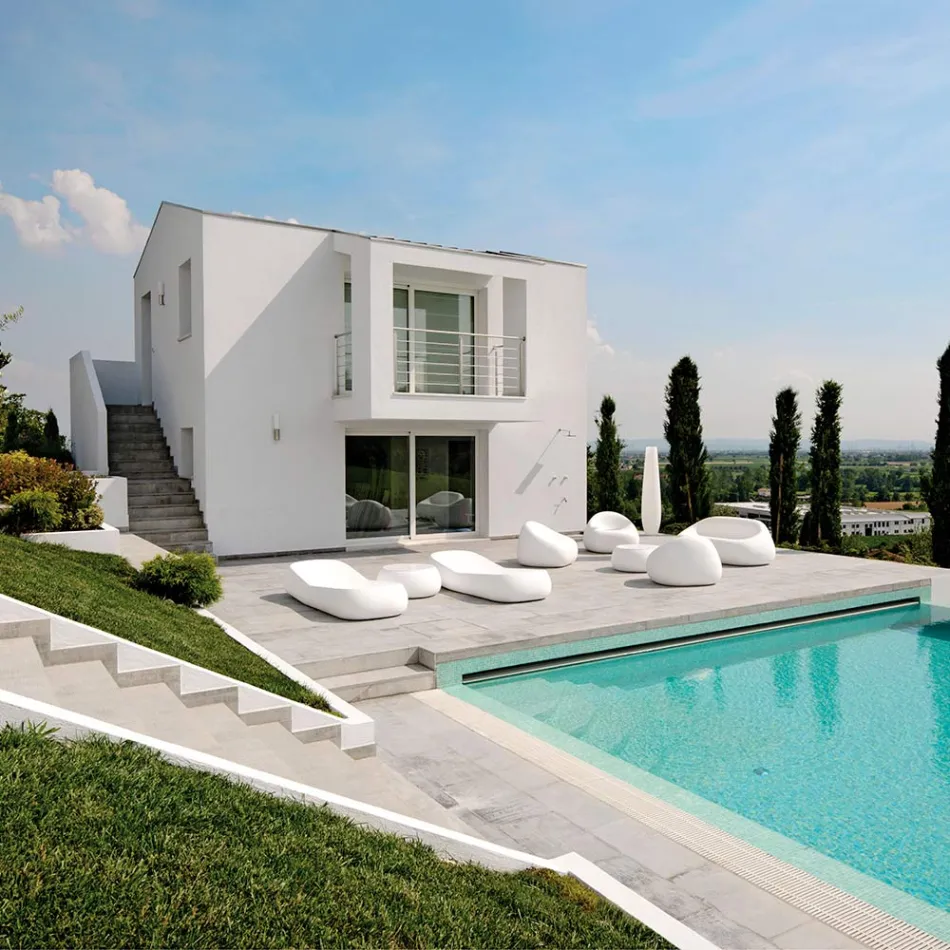 Design-Chaiselongue für den Außenbereich aus weißem Polyethylen, hergestellt in Italien – Ervin Viadurini