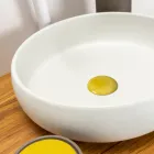 Gelbe Badezimmerkomposition mit Spiegel und Zubehör - Maryse Viadurini