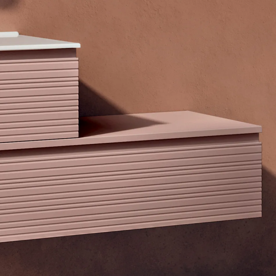 Badezimmerausstattung mit puderrosa Schubladen, Waschbecken und Spiegel - Elios Viadurini