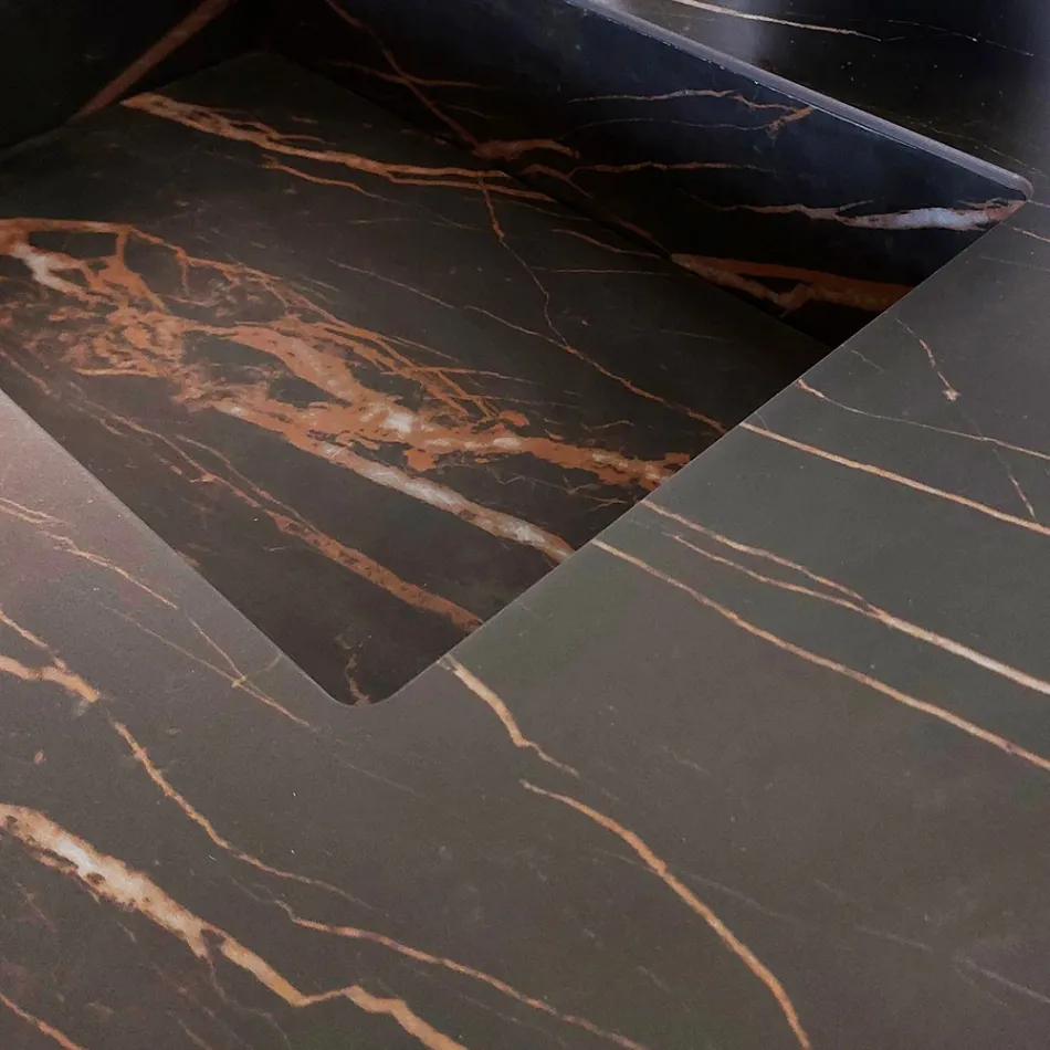 Badezimmerausstattung mit Noir Desir Gres Waschbecken - Orione Viadurini