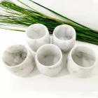 Zusammensetzung von 2 Gläsern aus weißem Carrara-Marmor Made in Italy - Dolla Viadurini