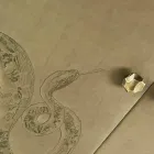 Modernes Sideboard mit 2 Türen aus Massivholz und Joy Anilinleder Viadurini