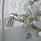 Klassische Wannenrandbatterie mit Handbrause aus Messing Made in Italy - Ercolina Viadurini