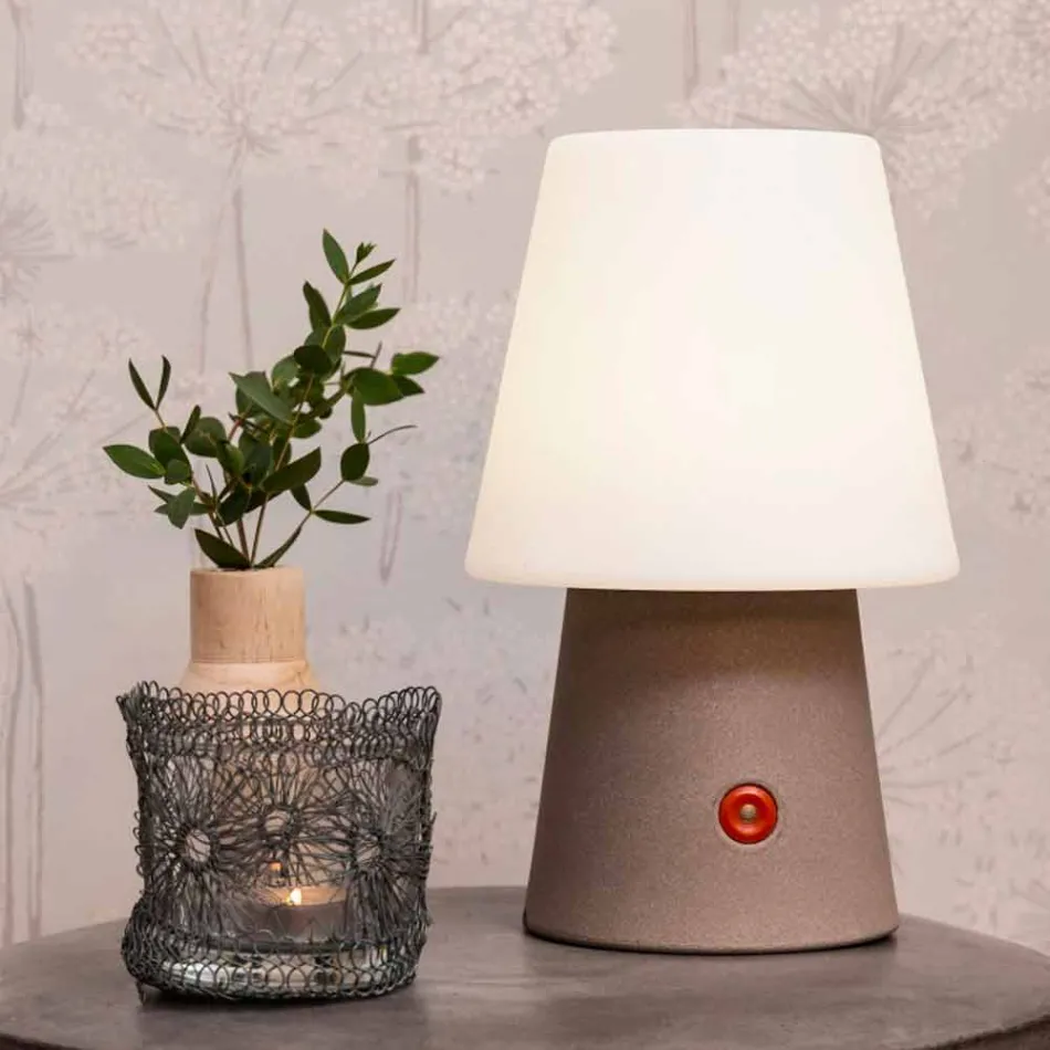 Wiederaufladbare LED-Lampe aus farbigem Kunststoff für drinnen oder draußen - Fungostar Viadurini