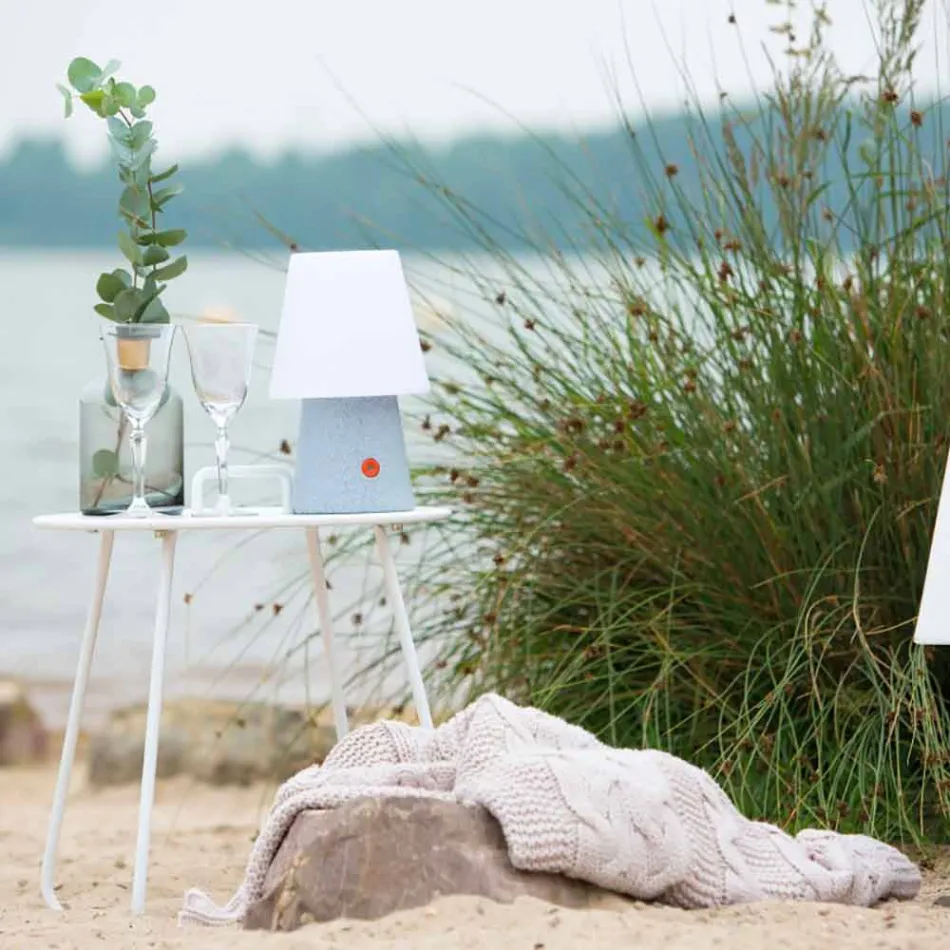 Wiederaufladbare LED-Lampe aus farbigem Kunststoff für drinnen oder draußen - Fungostar Viadurini