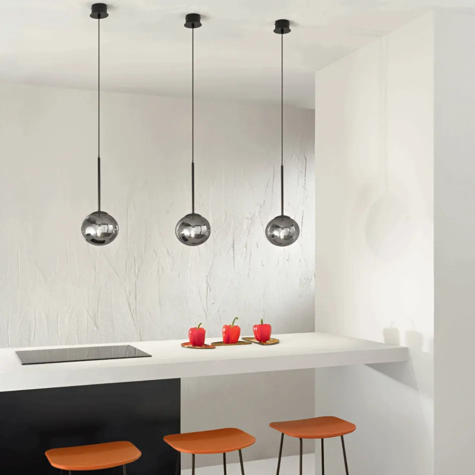 Hängelampe aus lackiertem Metall und geblasenem Glas - Ailanto Viadurini