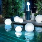 Kugelförmige Außenlampe aus weißem Polyethylen Made in Italy - Nelida Viadurini