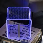 RGB-LED-Lampe in transparentem Acryl-Kristall-Laser-Dekor - Robiola Viadurini