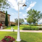 Vintage-Gartenlampe aus Aluminium und Messing, hergestellt in Italien – Adela Viadurini