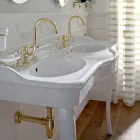 Vintage-Konsolenwaschbecken mit Doppelbecken und Keramikfüßen, hergestellt in Italien – Paulina Viadurini