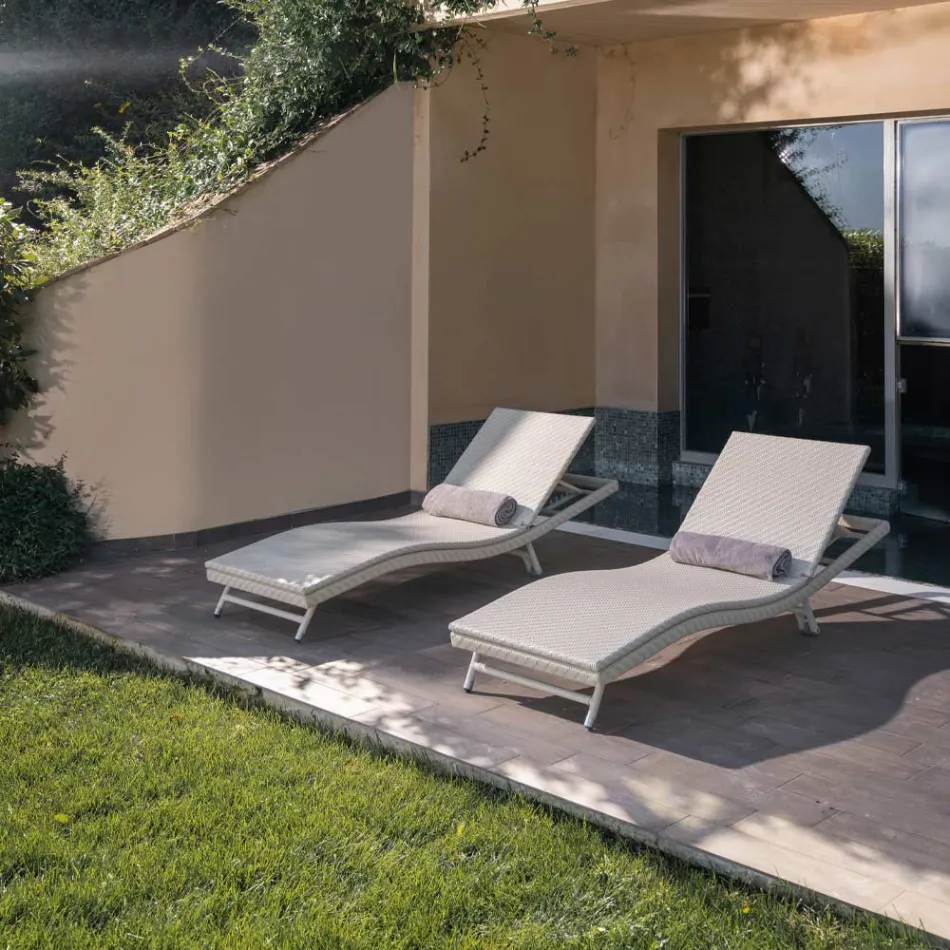 Outdoor-Sonnenliege aus Polyrattan mit Rollen - Meredith Viadurini