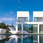 Entwerfen Sie Chaise Longue Garden Lounger aus weißem Kunststoff - Zoe von Mayyour Viadurini