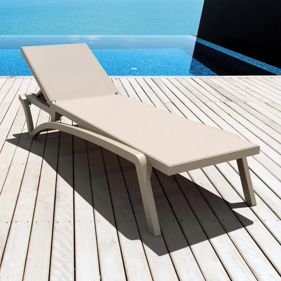 Stapelbare Gartenliege aus Polypropylen und farbigem Textilen - Artelia Viadurini