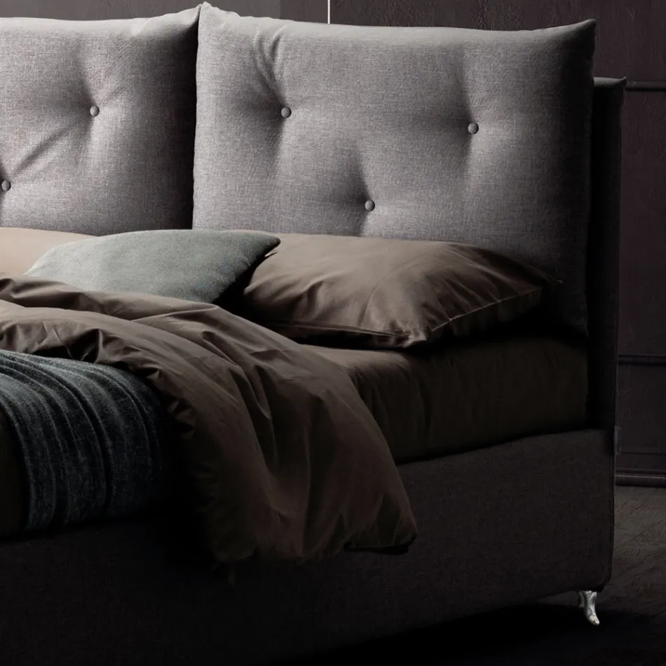 Doppelbett 160x190 mit dekorativen Knöpfen in den Kissen - Strahlen Viadurini