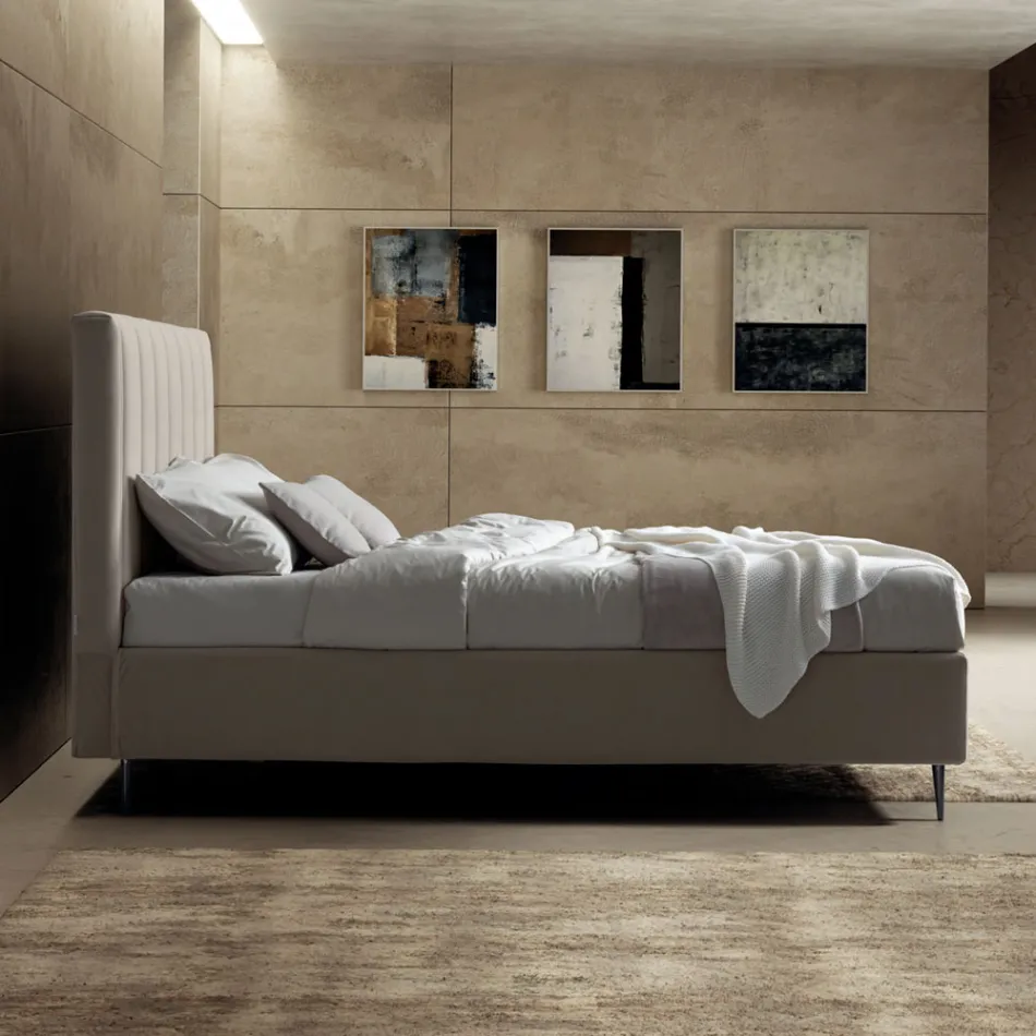 Doppelbett 160x190 mit Steppung mit breiten vertikalen Streifen - Magan Viadurini