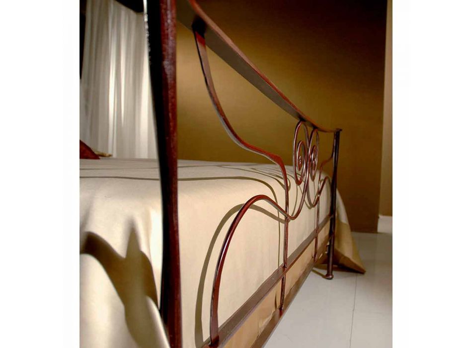 Ein Bett und einen halben Quadratmeter Schmiedeeisen Ares Viadurini