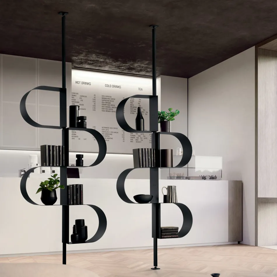 Fatima Vertikales Bücherregal aus lackiertem Metall mit verstellbaren Beinen Viadurini