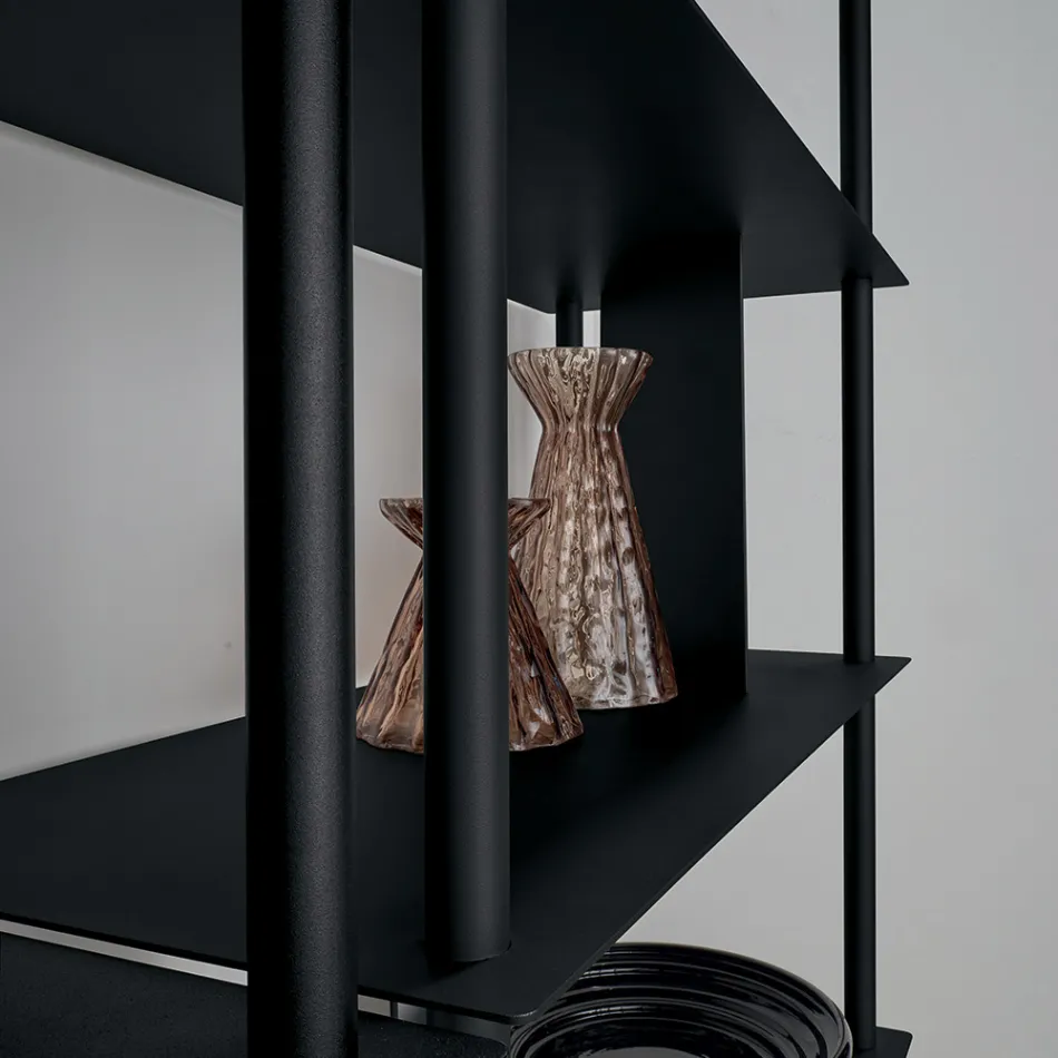 Filiberta Vertikales Bücherregal aus lackiertem Metall, hergestellt in Italien Viadurini