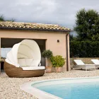 Garten-Sonnenliege mit Polyrattan-Baldachin - Colin Viadurini