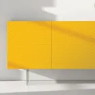 Gelb lackiertes MDF-Sideboard mit 3 Türen und Glasfüßen Made in Italy - Ciara Viadurini