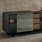 Modernes Sideboard auf Rauchglasrädern und Keramikplatte Made in Italy - Sciocca Viadurini