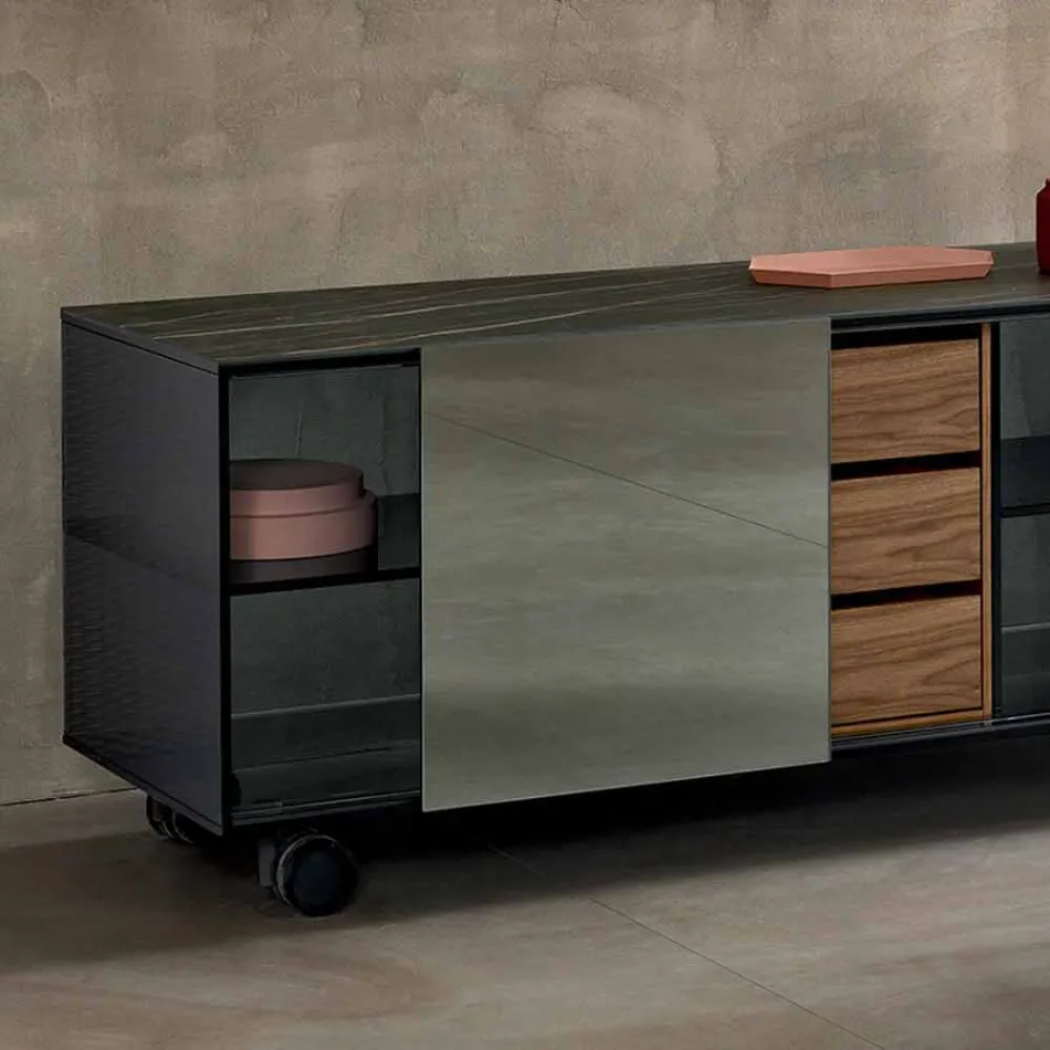 Modernes Sideboard auf Rauchglasrädern und Keramikplatte Made in Italy - Sciocca Viadurini