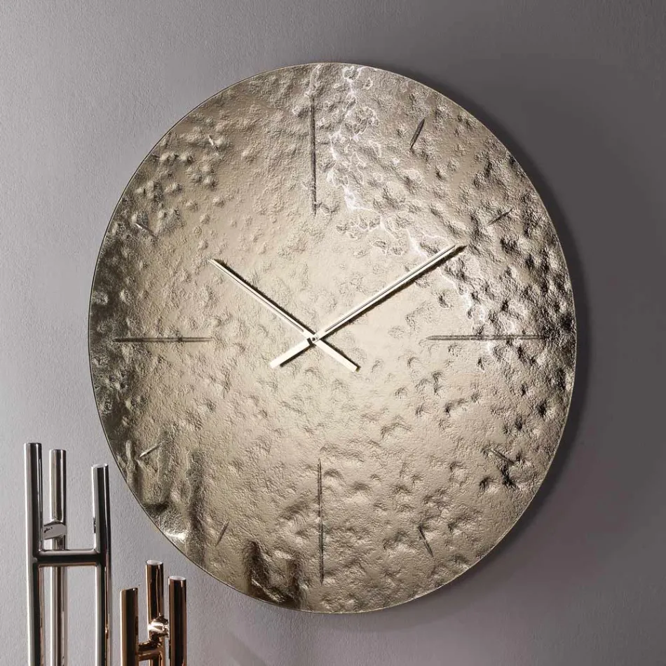 Wellenförmige Wanduhr aus Fusingglas mit Messingzeigern - Radia Viadurini