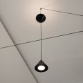 Stehlampe aus schwarzem Aluminium und minimalistischem Doppelkegel-Design - Mercado