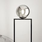 Stehlampe aus lackiertem Metall mit Diffusor aus mundgeblasenem Glas - Salamanca Viadurini