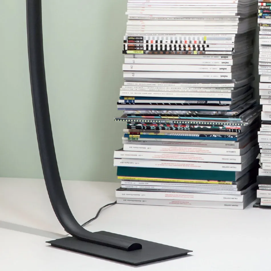 Moderne dimmbare LED-Stehlampe aus schwarzem, goldenem oder weißem Metall - Gondola Viadurini