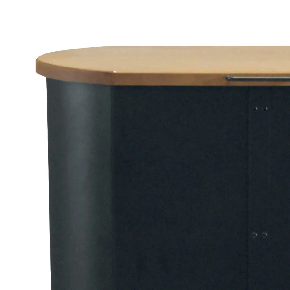 Pellethalter aus Metall mit Rädern und Holzdeckel, hergestellt in Italien – Bisonte Viadurini