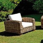 Rattan-Gartenlounge mit Couchtisch und Kissen aus Holz - Hugues Viadurini