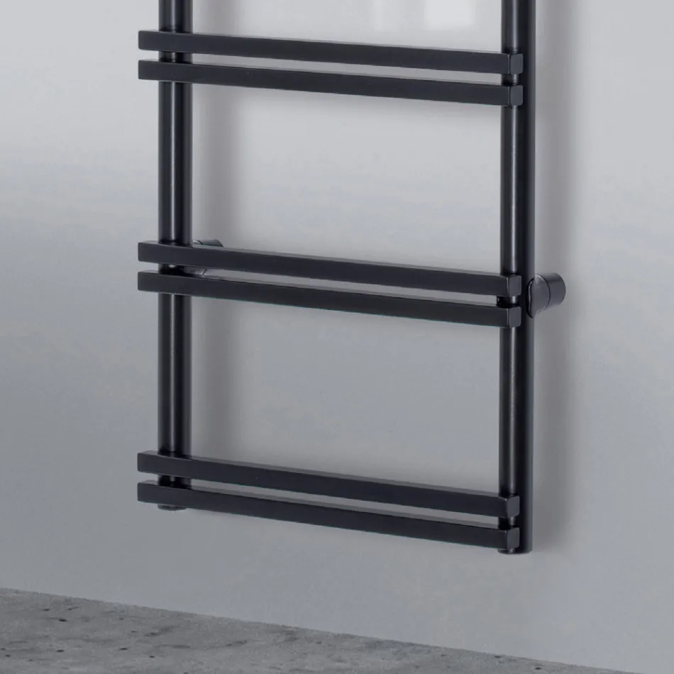 Elektrischer Handtuchwärmer mit vertikalen Kollektoren, hergestellt in Italien – Ginger Viadurini