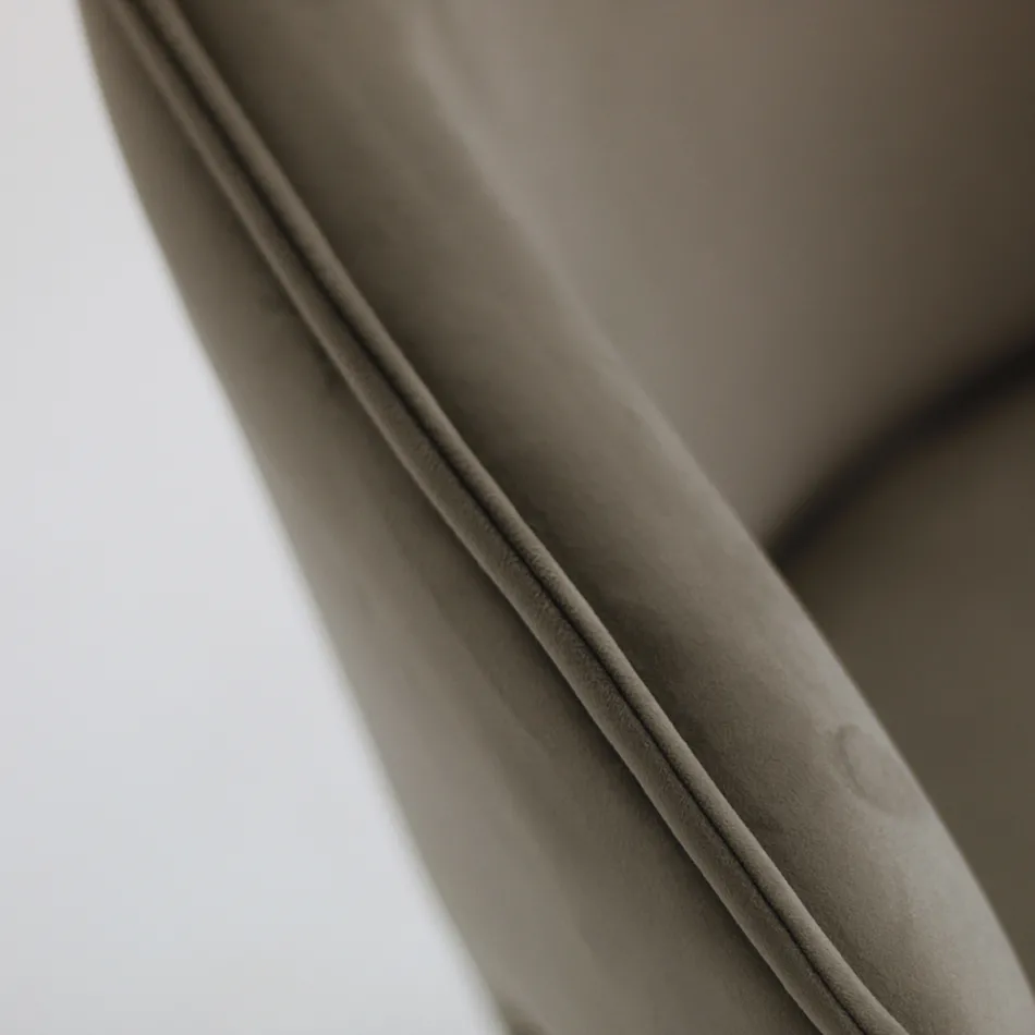 Stuhl mit vollständig gepolstertem Sitz und Rückenlehne, hergestellt in Italien – Adria Viadurini