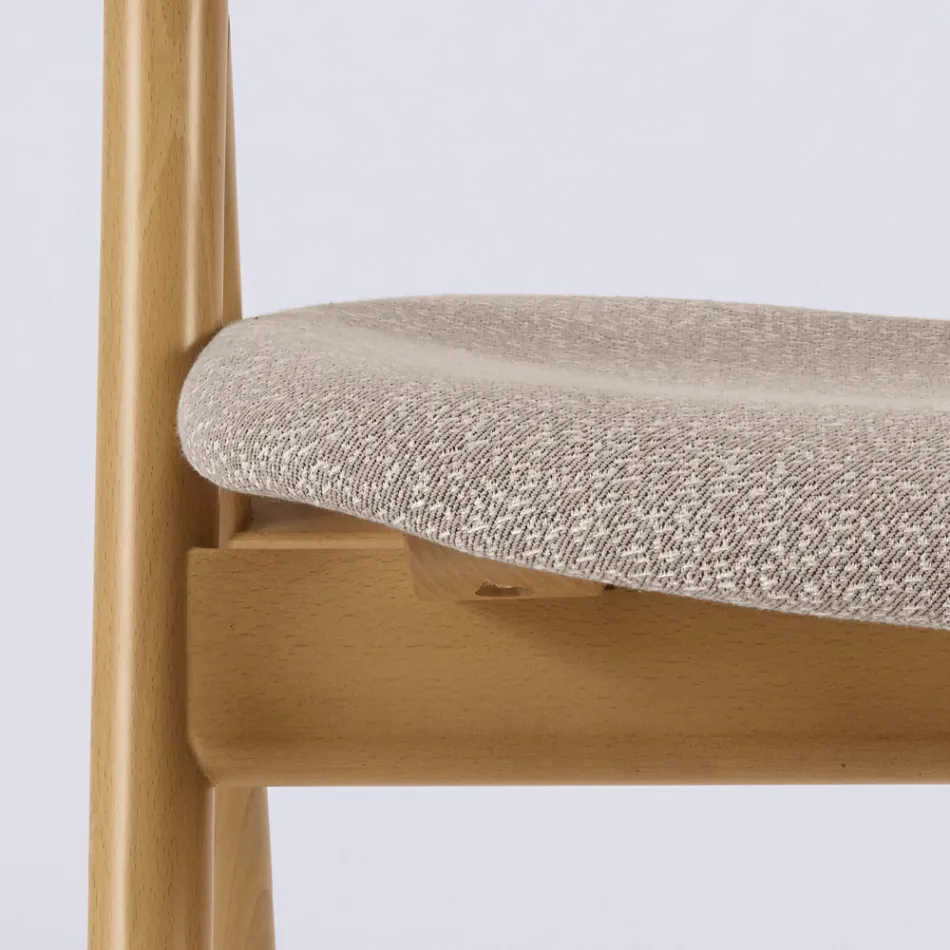 Moderner Wohnzimmerstuhl in verschiedenen Stoffen mit Holzschale - Wolter Viadurini