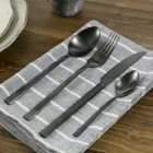 Komplettes Besteckset in schwarzem Stahl- oder Kupferdesign 24-teilig - Fayette Viadurini