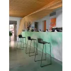 Stapelbarer Hocker aus Metall und Polypropylen Hergestellt in Italien, 2 Stück - Charla Viadurini