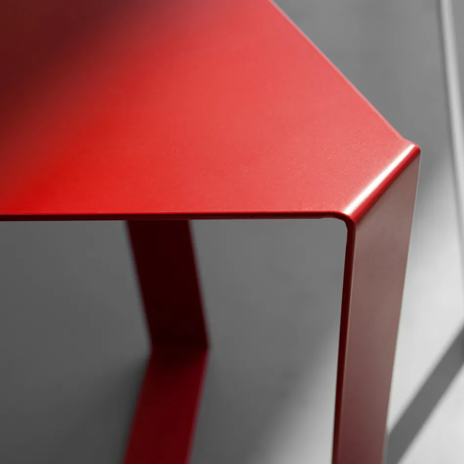 Made in Italy Design Farbiger Metall Couchtisch - Yasmine Viadurini