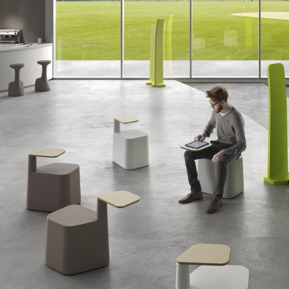 Couchtisch aus Polyethylen und Birkenholz Made in Italy - Clio Viadurini