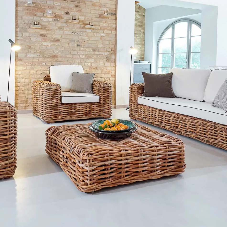 Garten-Couchtisch-Hocker aus natürlichem Rattan mit Kissen inklusive - Keira Viadurini