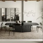 Tisch mit geformter Glasplatte und Untergestell aus geschmolzenem Glas und Metall - Foglietto Viadurini