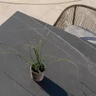 Gartentisch aus natürlichem Teakholz und Keramikplatte - Artes Viadurini