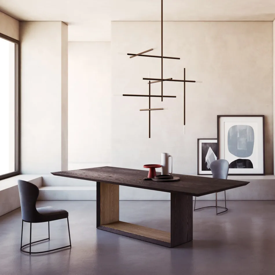 Fester Tisch mit abgeschrägter Platte und zweifarbigem Untergestell, hergestellt in Italien – Jadis Viadurini